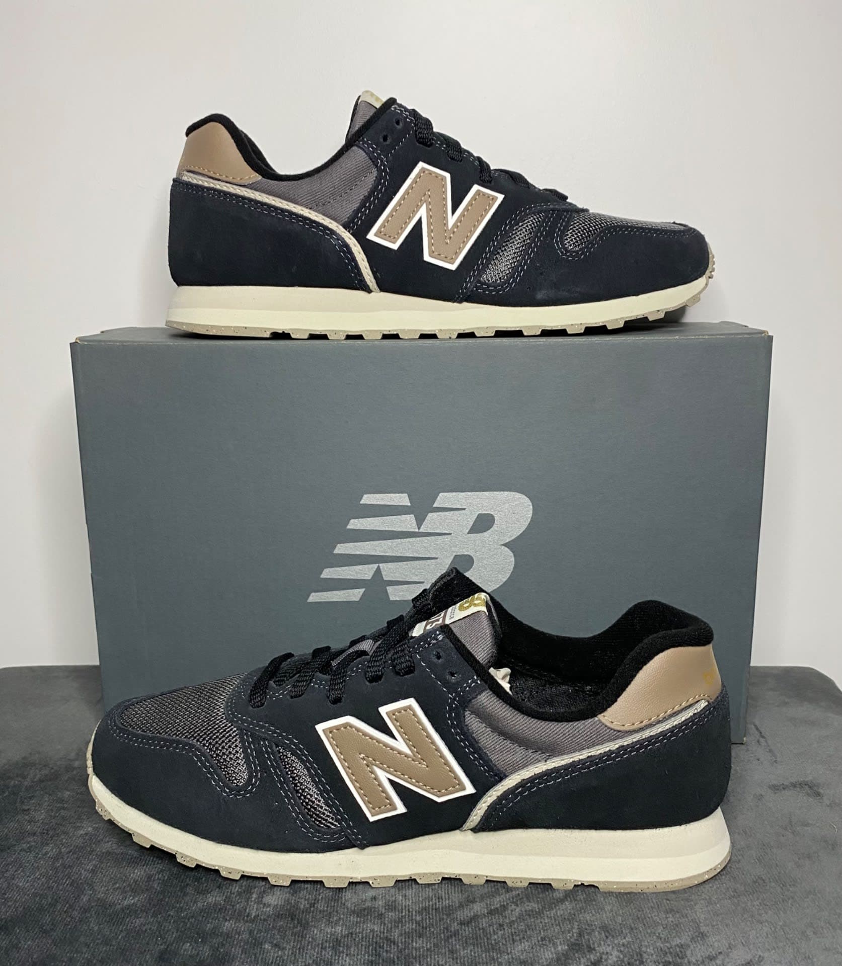 New balance 373